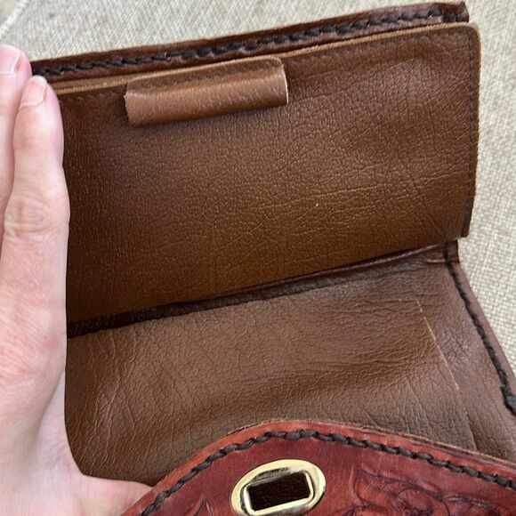 Vintage Floral Tooled Leather Wallet - Picture 7 of 11